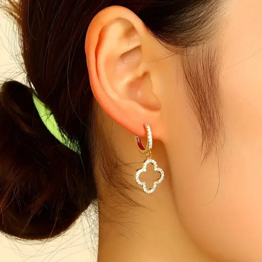 NEW SHINY 14k Gold Diamond Bright Lucky Clover Drop & Dangle Luxury Earrings